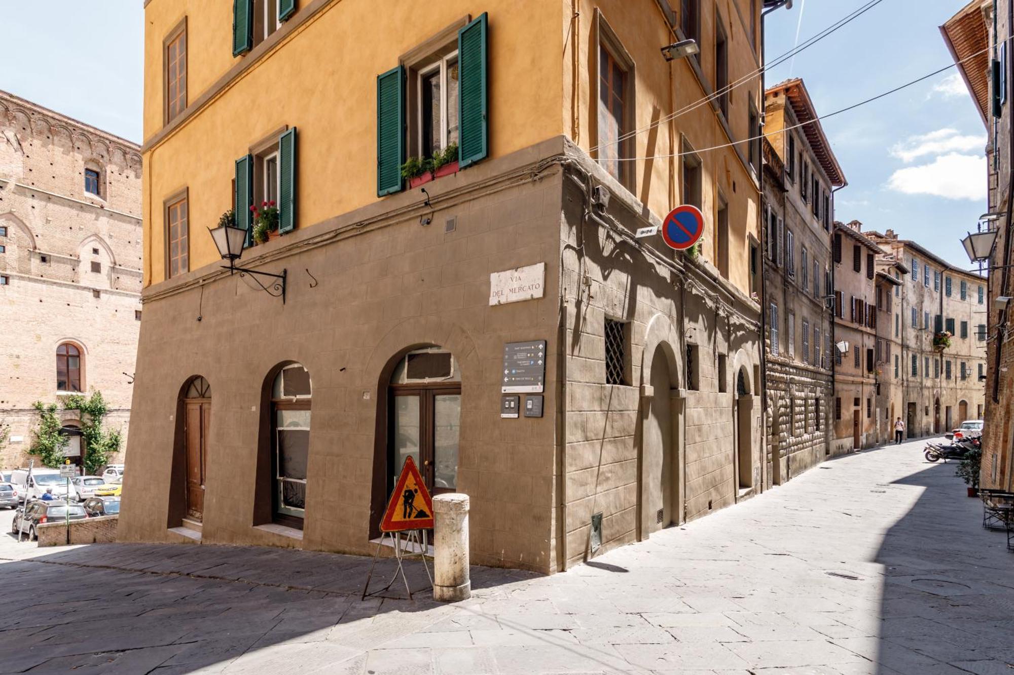 Charme Centro Storico Apartment Siena Ngoại thất bức ảnh