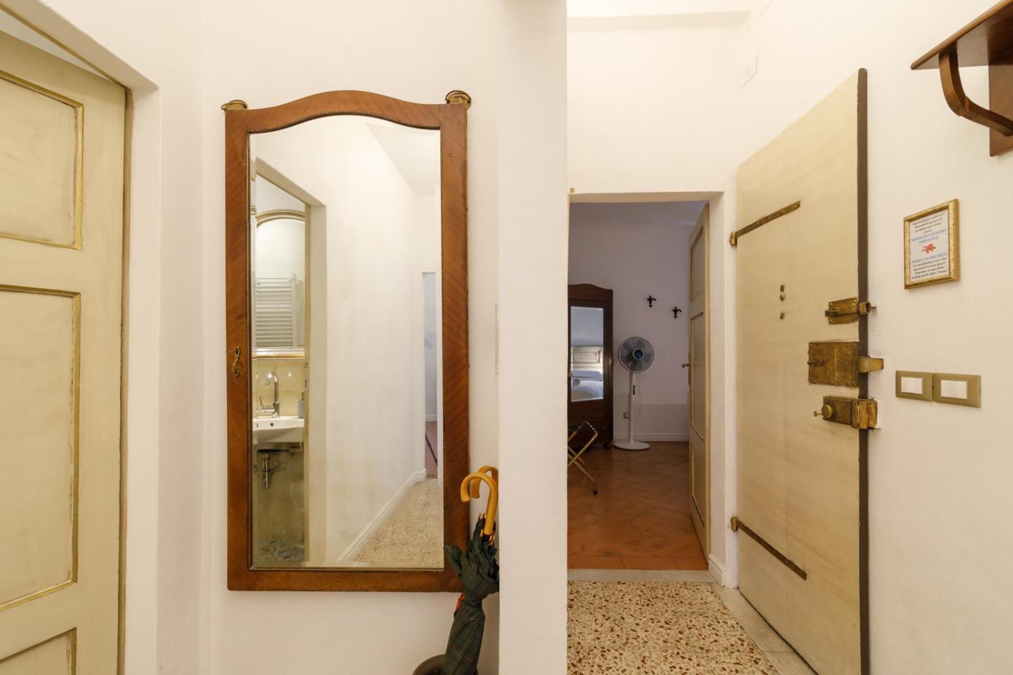 Charme Centro Storico Apartment Siena Ngoại thất bức ảnh