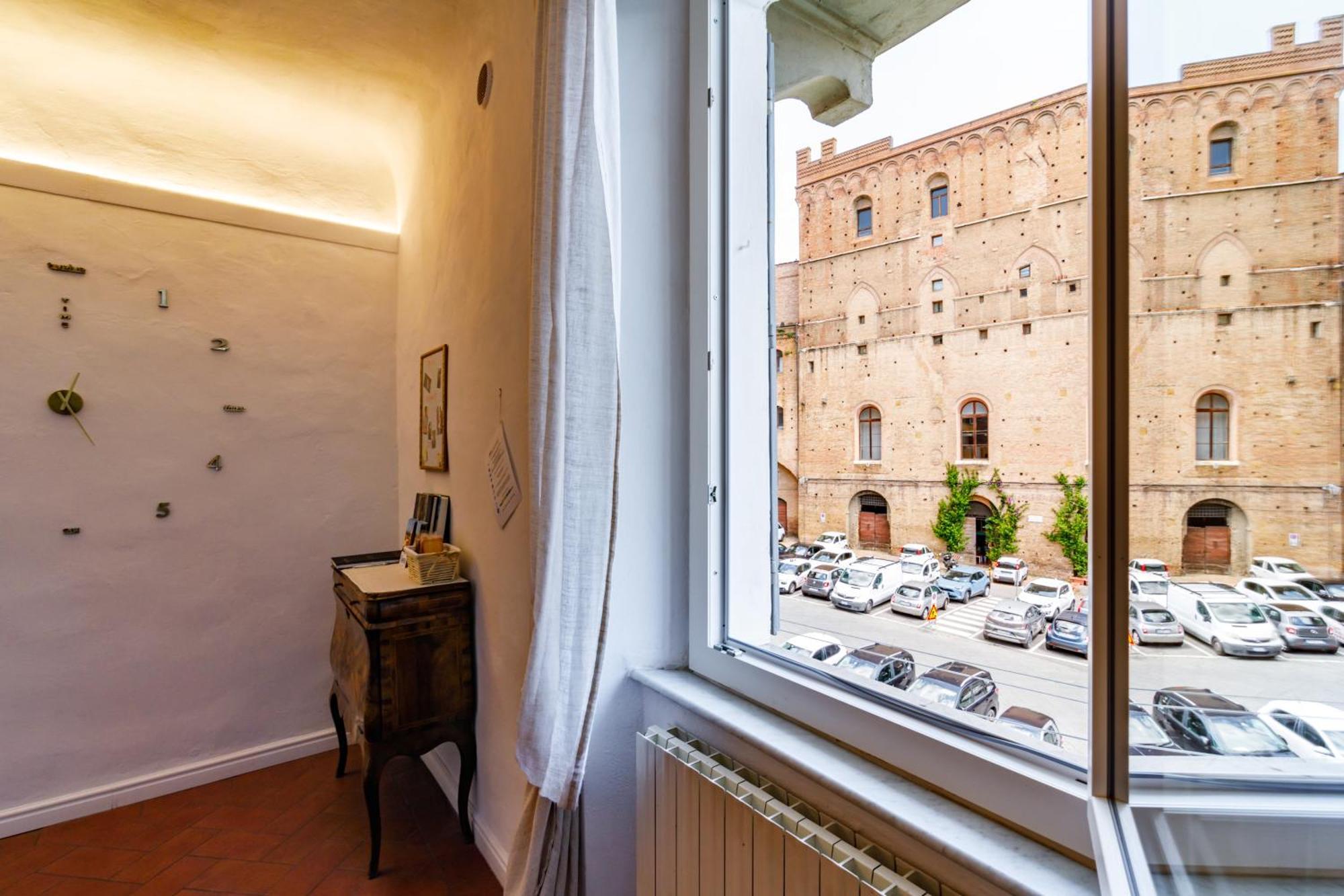Charme Centro Storico Apartment Siena Ngoại thất bức ảnh