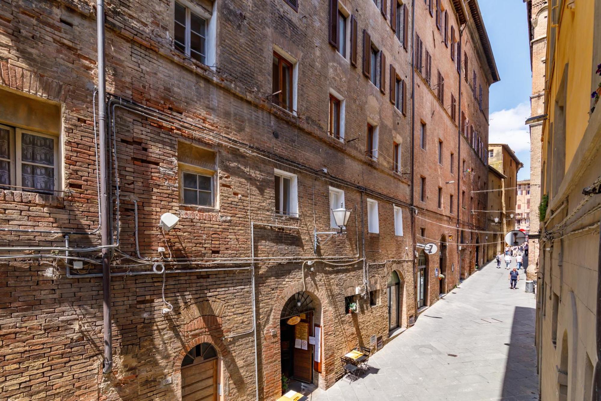 Charme Centro Storico Apartment Siena Ngoại thất bức ảnh
