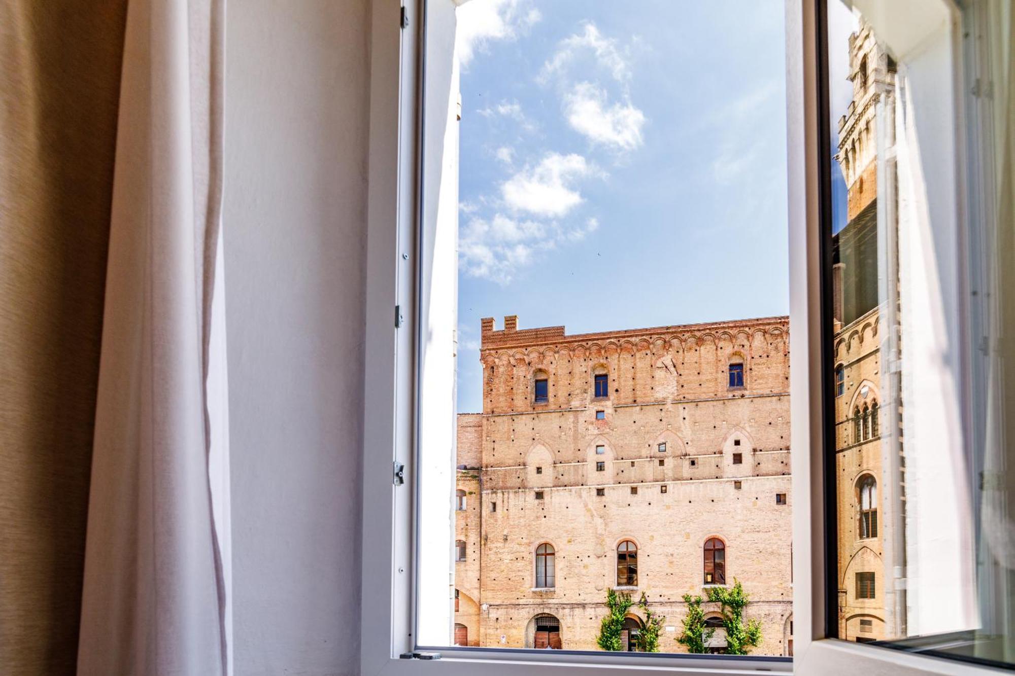 Charme Centro Storico Apartment Siena Ngoại thất bức ảnh