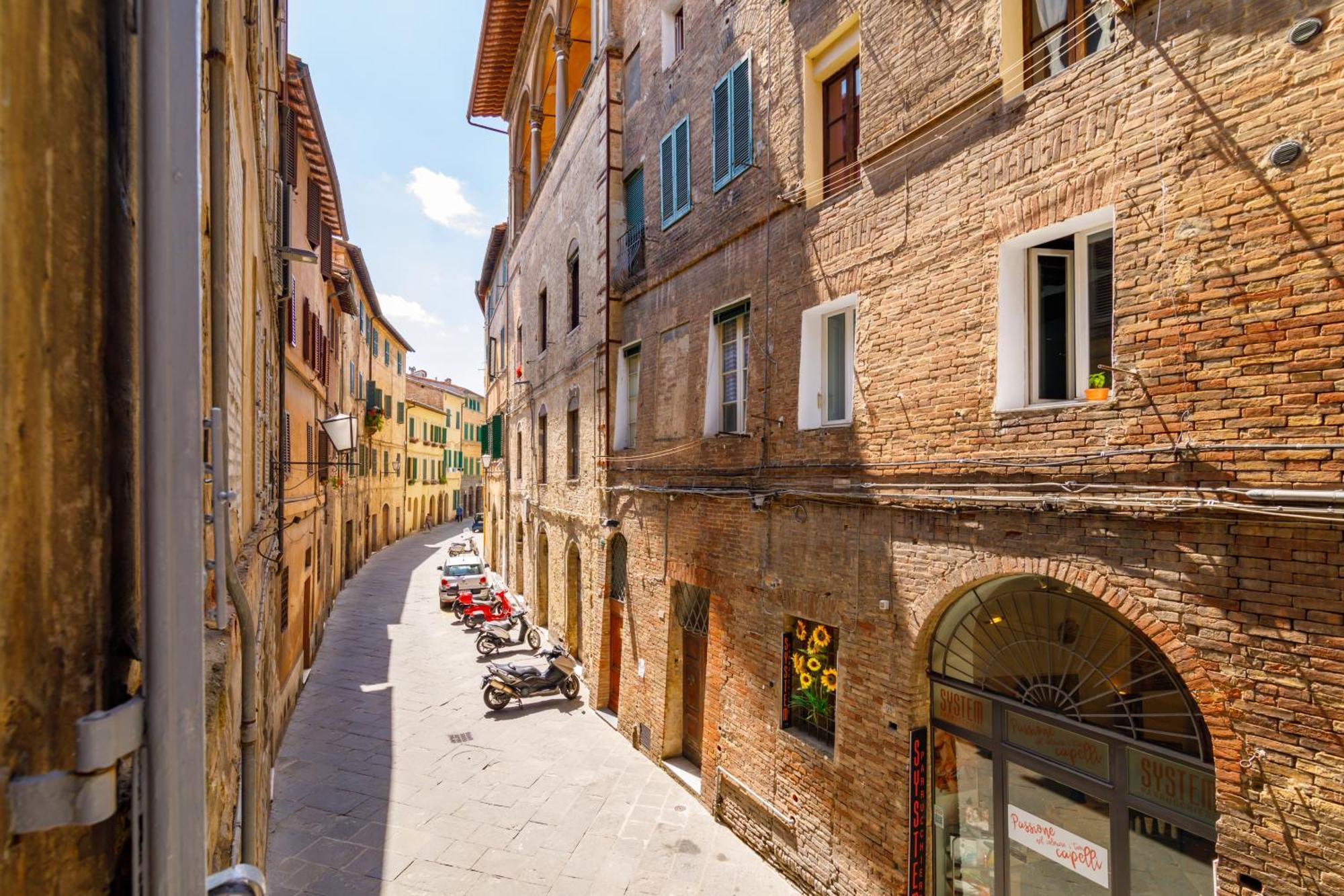 Charme Centro Storico Apartment Siena Ngoại thất bức ảnh